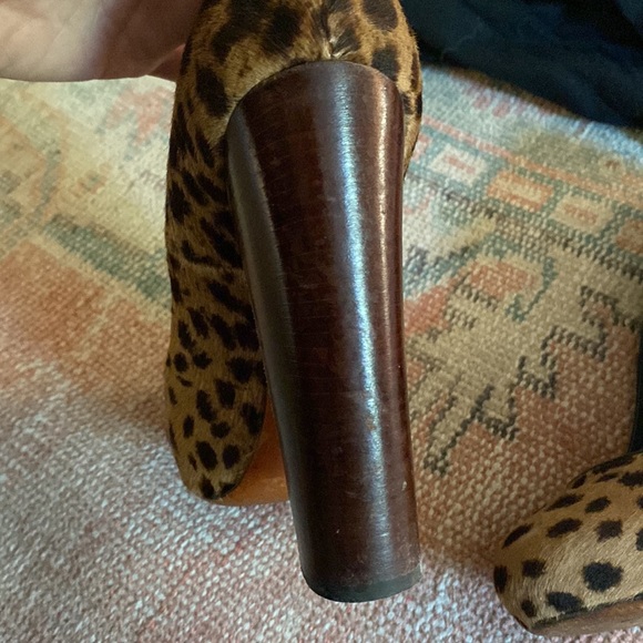 B Brian Atwood Leopard Ponyskin 5.5”  Heels - Picture 9 of 10